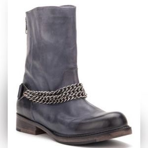 Vintage Foundry Zoey Leather Chain Boot Dark Grey